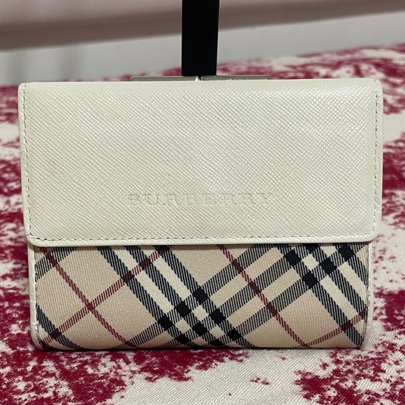 Burberry Handbags - Burberry Kisslock Wallet